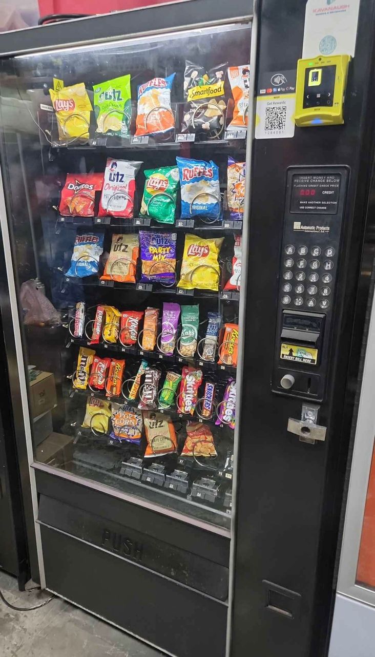 LCM3 Snack vending machine Automatic Products